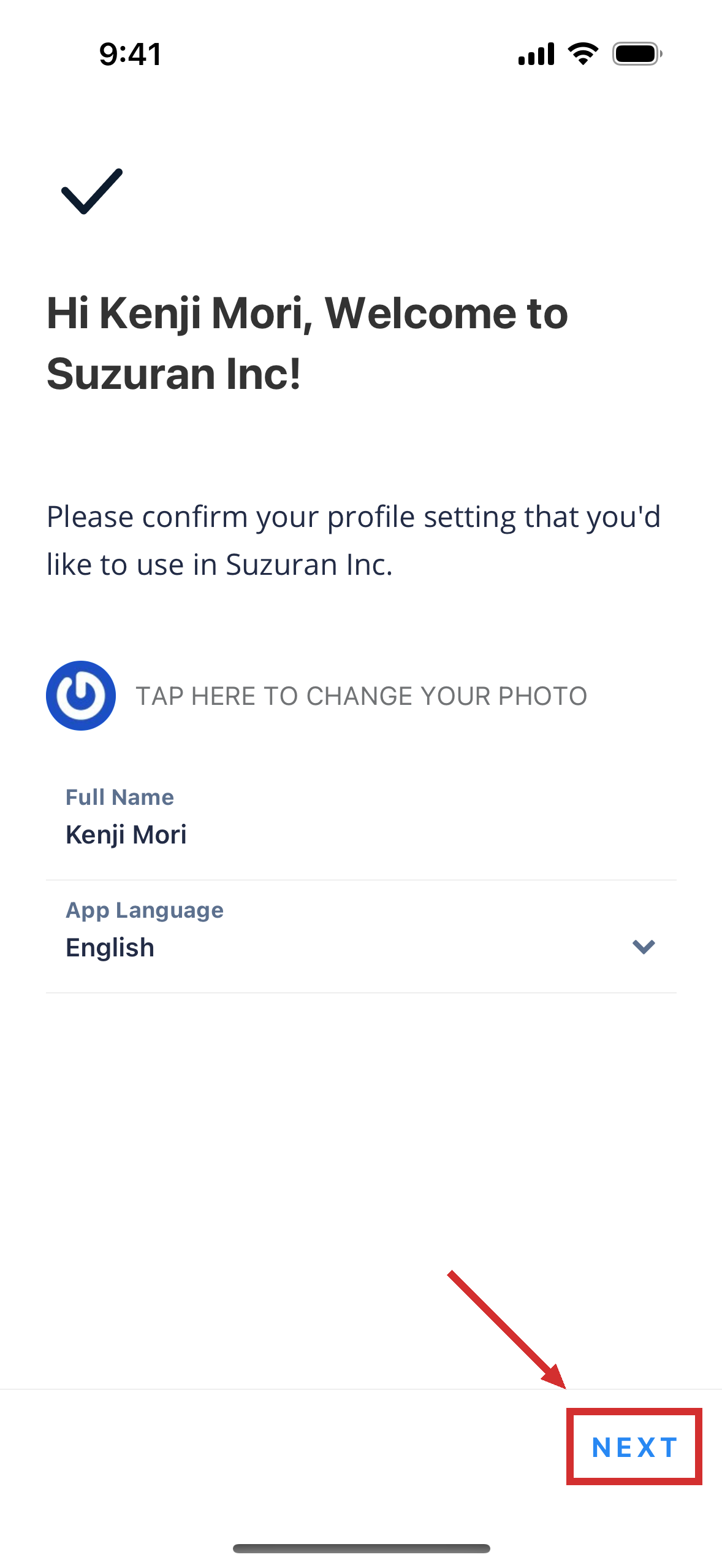 The welcome screen, showing your name, a photo option, and the app language