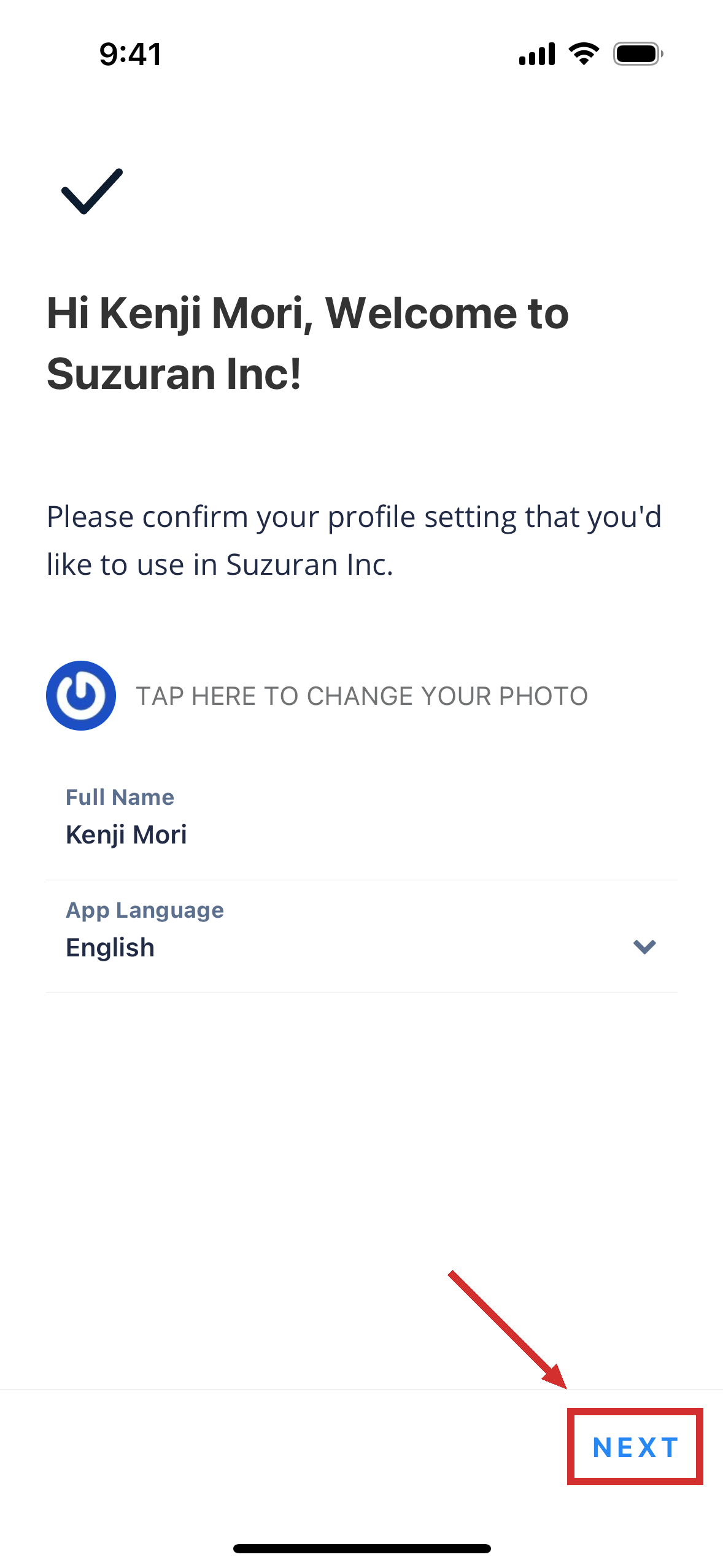The welcome screen, showing your name, a photo option, and the app language